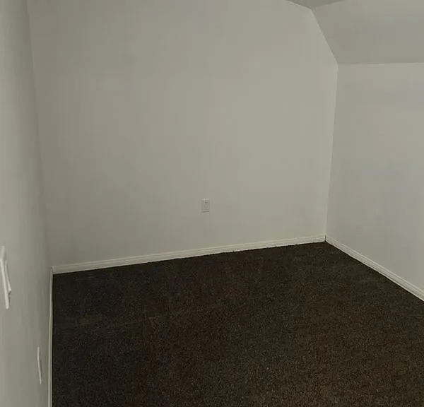 3714 Daisy St — Photo 3