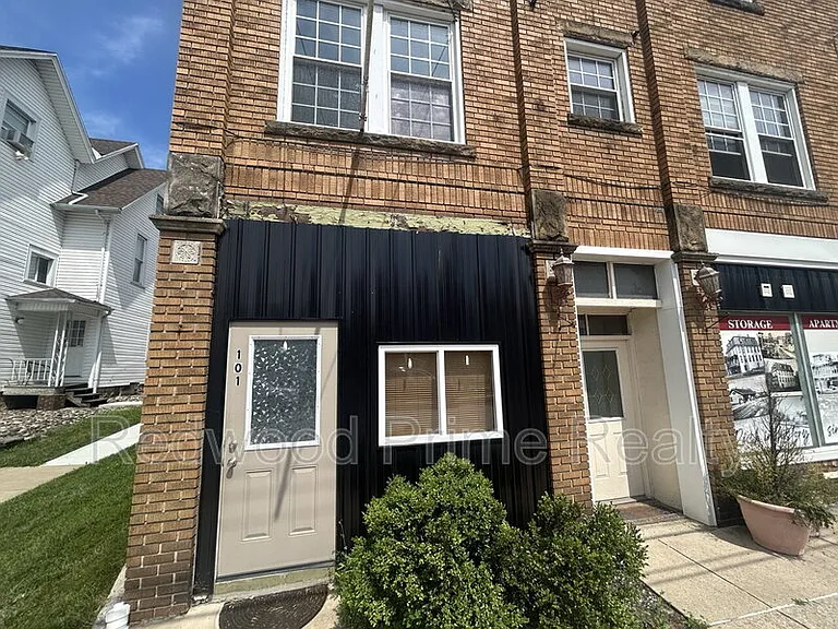 908 Main St #101 — Photo 4