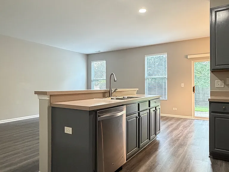 4078 Boulder Ct — Photo 6