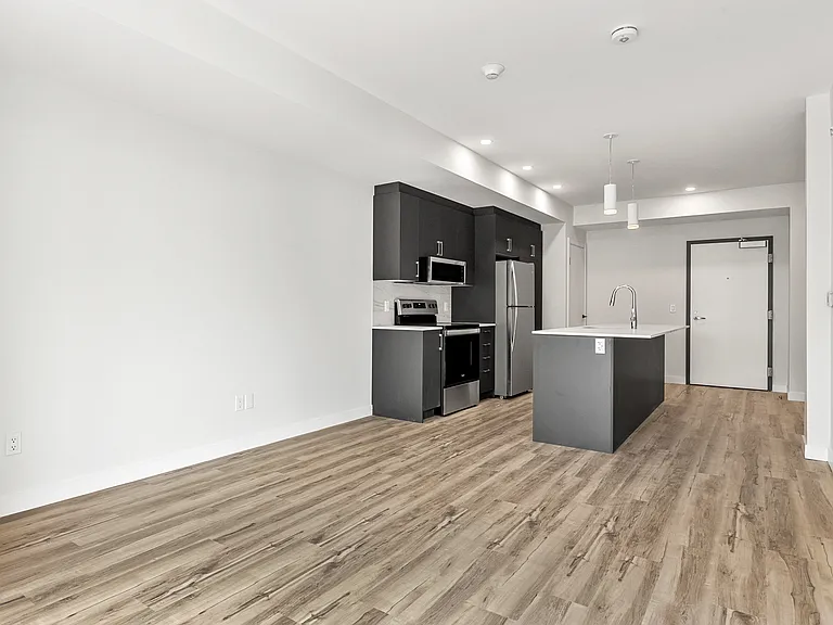 177 Armstrong St — Photo 59