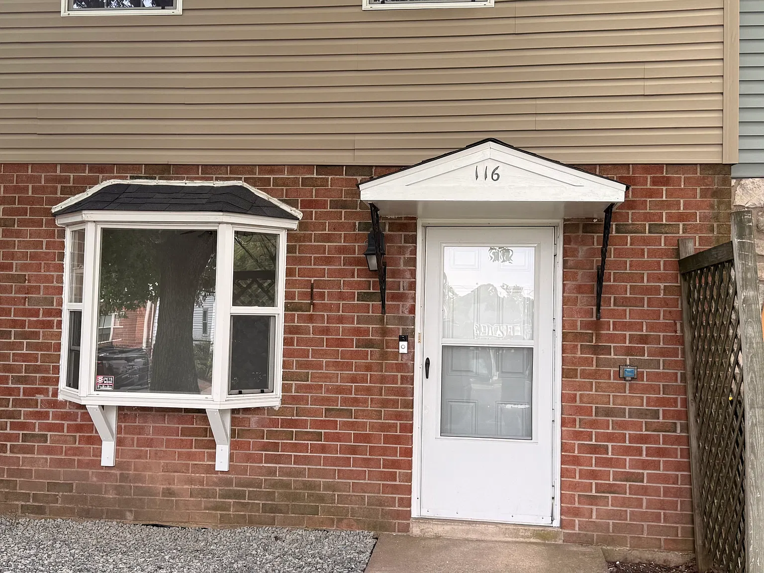 3 bed, 1.5 bath, 1480 sqft, $2,600 — Photo 1