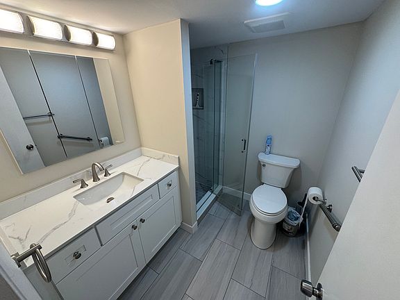 5th image of 9906 Bustleton Ave APT C3