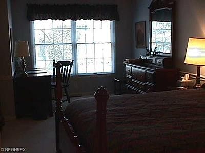 5th image of 401 Bounty Way