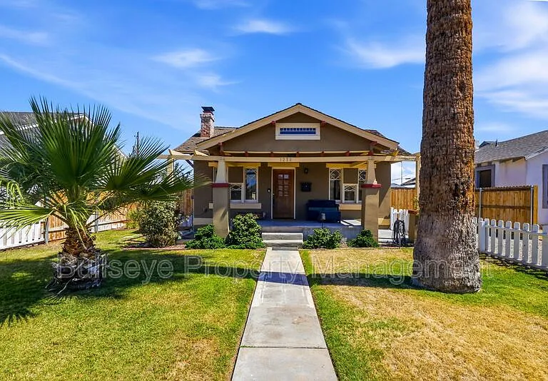 1238 E McKinley St — Photo 4