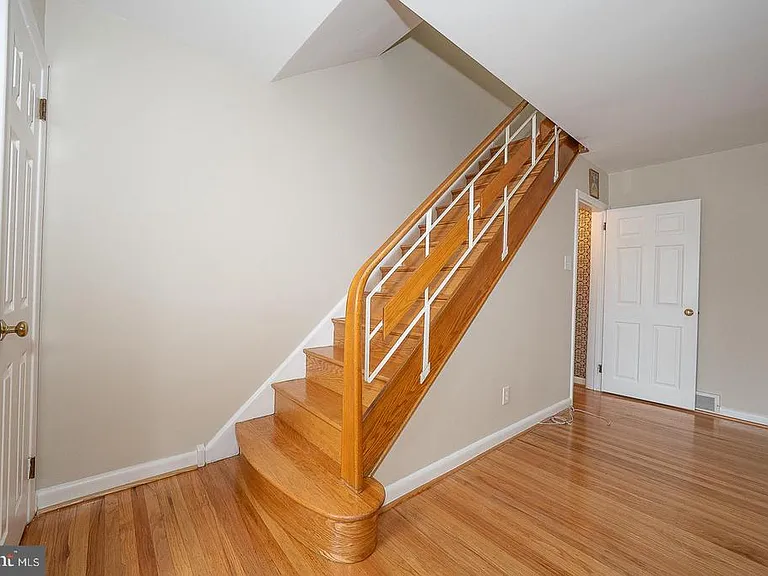 130 Ivy Ct — Photo 29