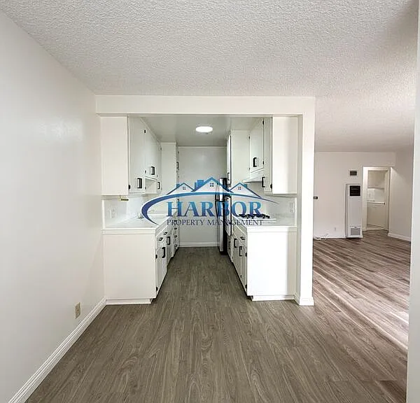 213 W Manchester Blvd #6 — Photo 4