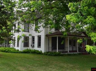 208 1st St SW, Winnebago, MN 56098