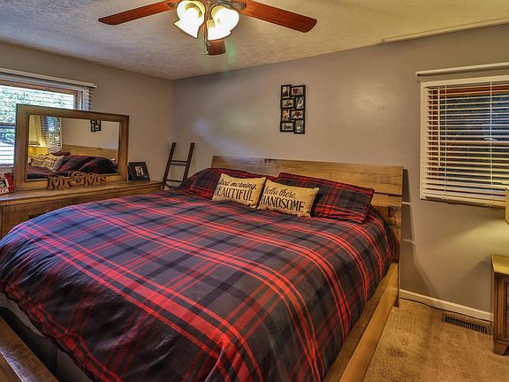 4th image of 4204 Foley Dr