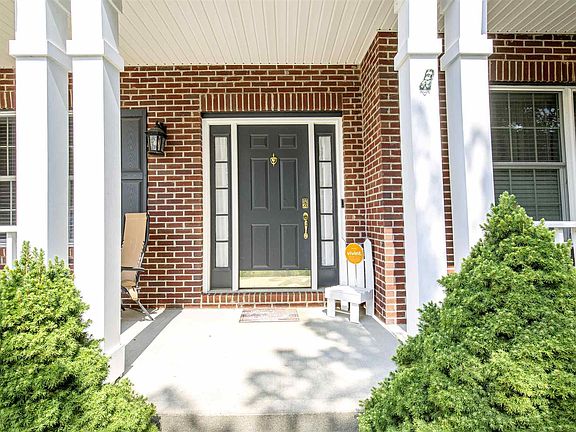 3rd image of 827 Ginmill Ct