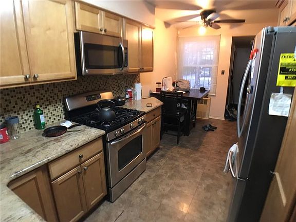 4th image of 1430 E 100th St