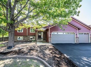 1500 Lakeview Curv, Eagan, MN 55122