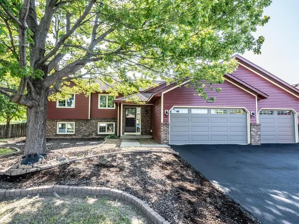 1500 Lakeview Curv, Eagan, MN 55122