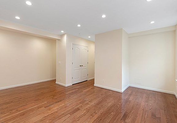4th image of 337 W 21st St APT 3F