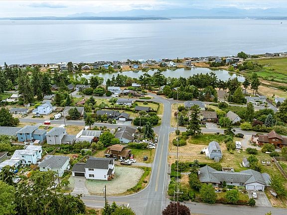 4th image of 1240 Admirals Drive