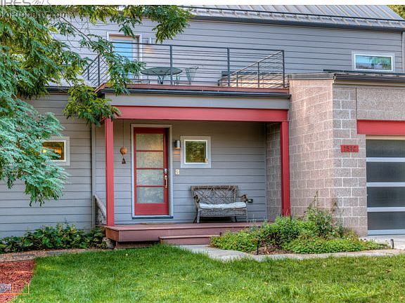 Love the industrial contemporary design!