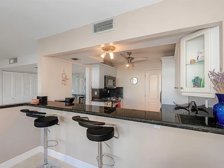 2017 S Ocean Dr #307 — Photo 2