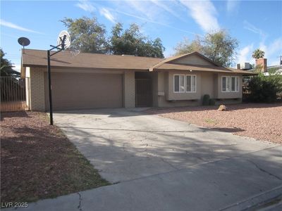 3867 Jewel Ave, Las Vegas, NV, 89121