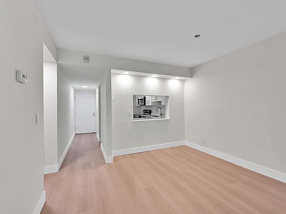5th image of 8411 Forest Hills Drive #206