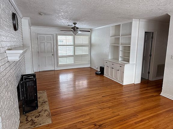 2nd image of 1606 Indian Dr