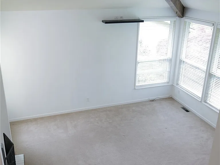 13312 NE 117th Way — Photo 2