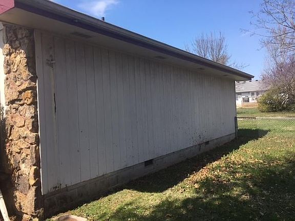 4th image of 203 Cherry Ln