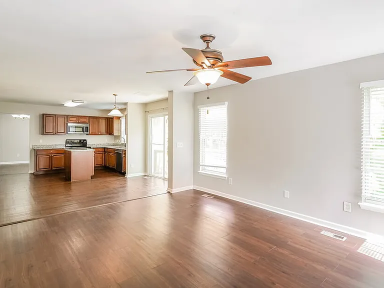 1437 Timber Ridge Cir — Photo 6