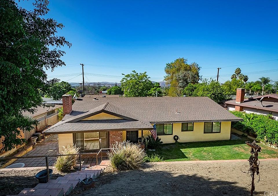 2nd image of 778 Loma Vista St