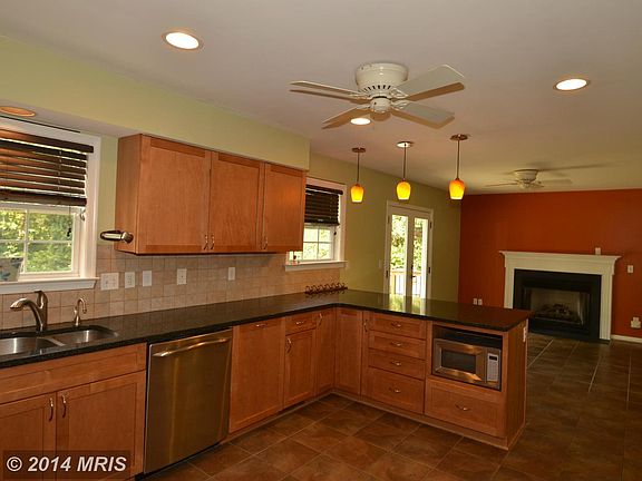 5th image of 1313 Seabright Dr