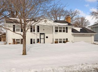 6008 Bethia Ln, Minneapolis, MN 55429