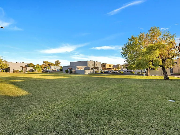 5307 W Sheena Dr — Photo 26