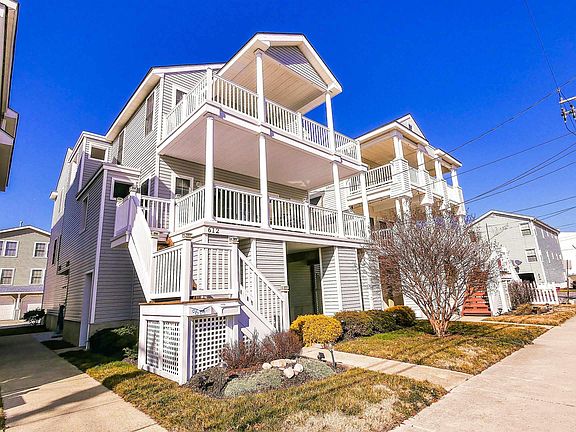 2nd image of 612 Bay Ave #1