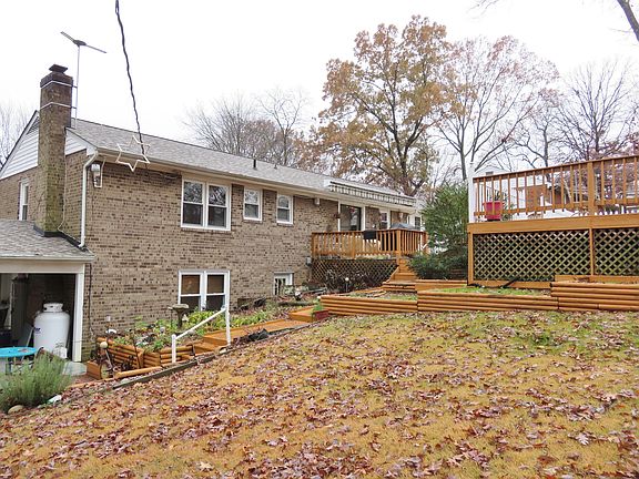 2nd image of 735 Hartford Ln