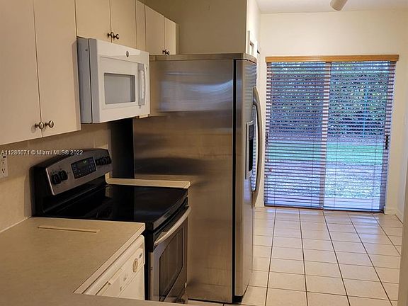 3rd image of 3380 NE 9th St Unit 102