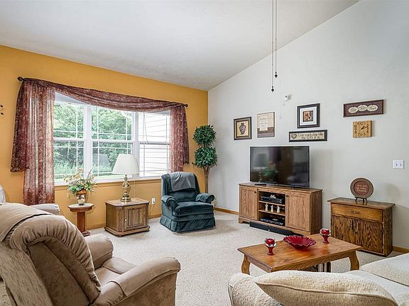 2nd image of 1757 Oak Hollow Ln Unit 1-8