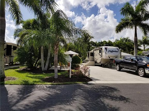 3rd image of 10066 Ramblewood Ct