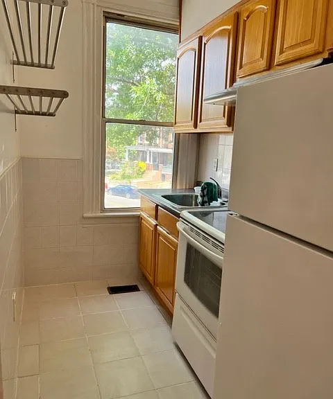 210 Florida Ave NW #2 — Photo 1