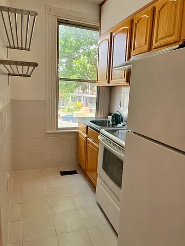 210 Florida Ave NW #2 Photo 1