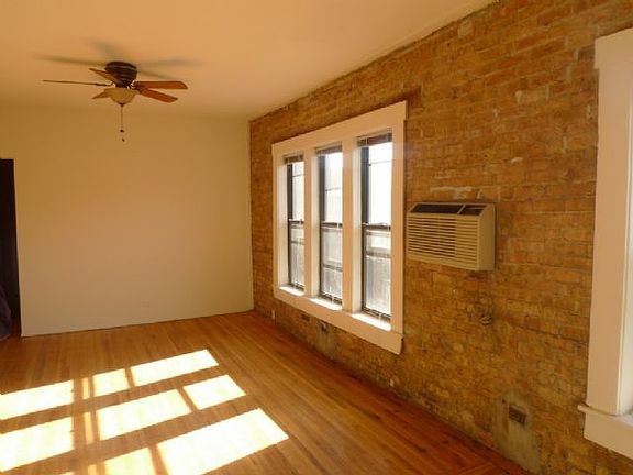 2nd image of 3429 1/2 N Elaine Pl APT 3E