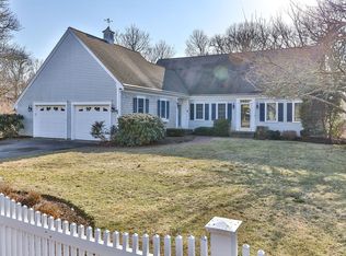 8 Harvest Hollow Dr, Harwich Pt, MA 02646
