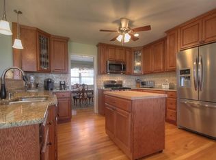 541 Meadow Ln, Versailles, KY 40383