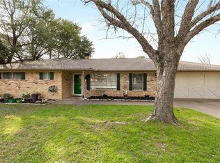 213 W Pleasantview Dr, Hurst, TX 76054