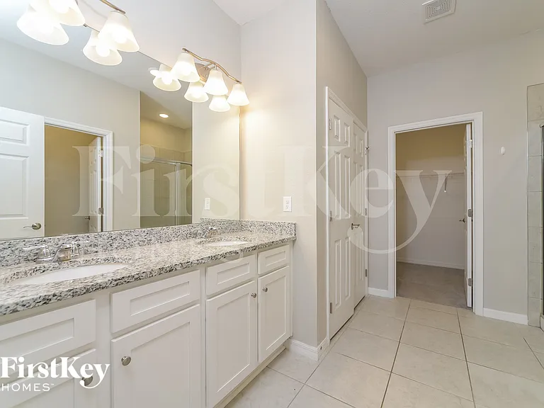 1218 Ponca Rd — Photo 14