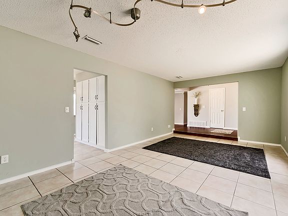 4th image of 1918 Berkner Dr