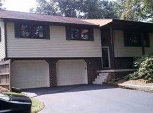 14 Chestnut Dr, Carlisle, PA 17015