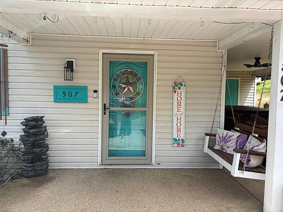 2nd image of 507 Swan St