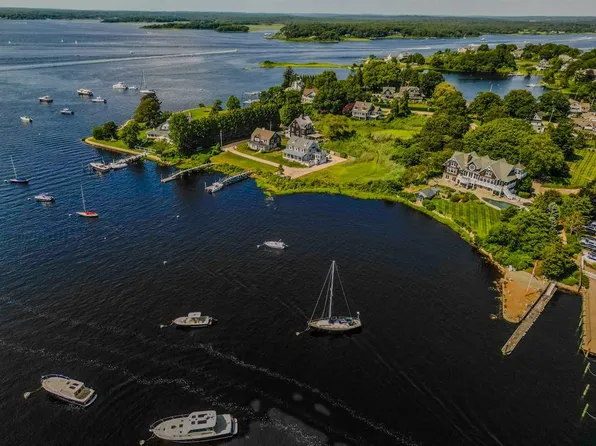 14 Pawcatuck Ave, Westerly, RI 02891