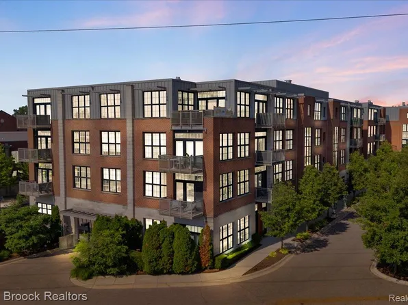 2051 Villa Rd Unit 302, Birmingham, MI 48009