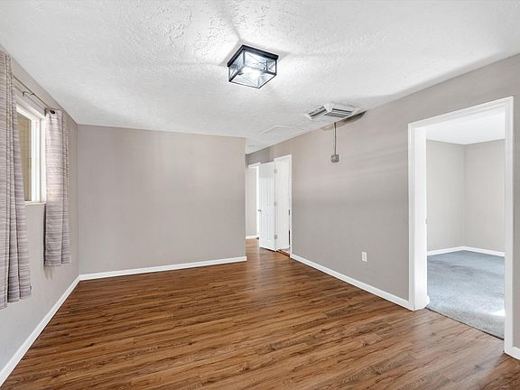 5th image of 2421 Edna Ave NW