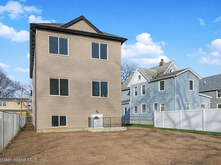 16 Church Ave #1 — Photo 8