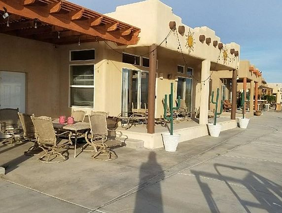 4th image of 1186 Beach Dr